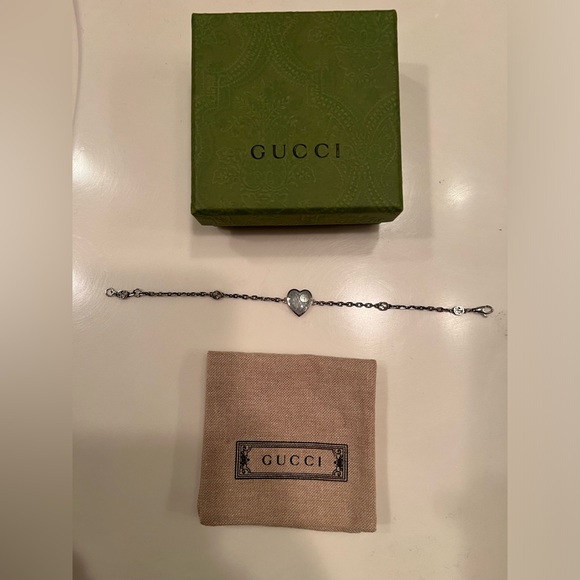 Gucci interlocking G light blue enamel heart bracelet - Picture 2 of 8